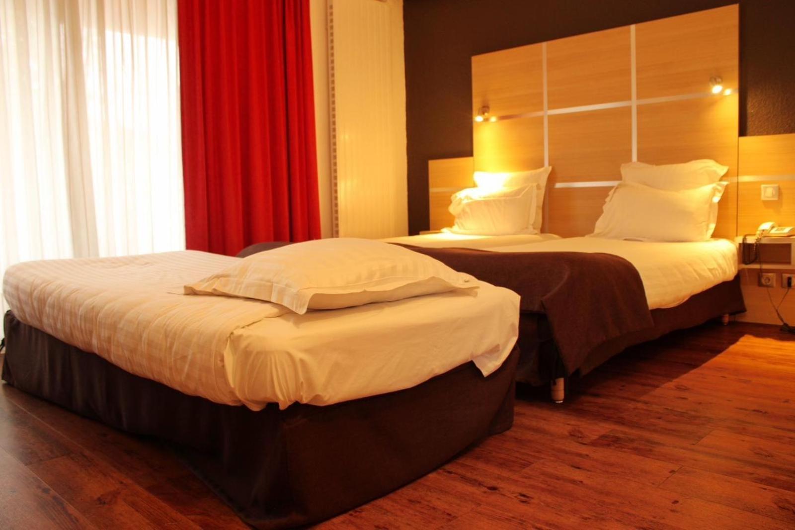 Cit'Hotel Le Chris'Tel Hotel Et Restaurant Le Puy-en-Velay Dış mekan fotoğraf