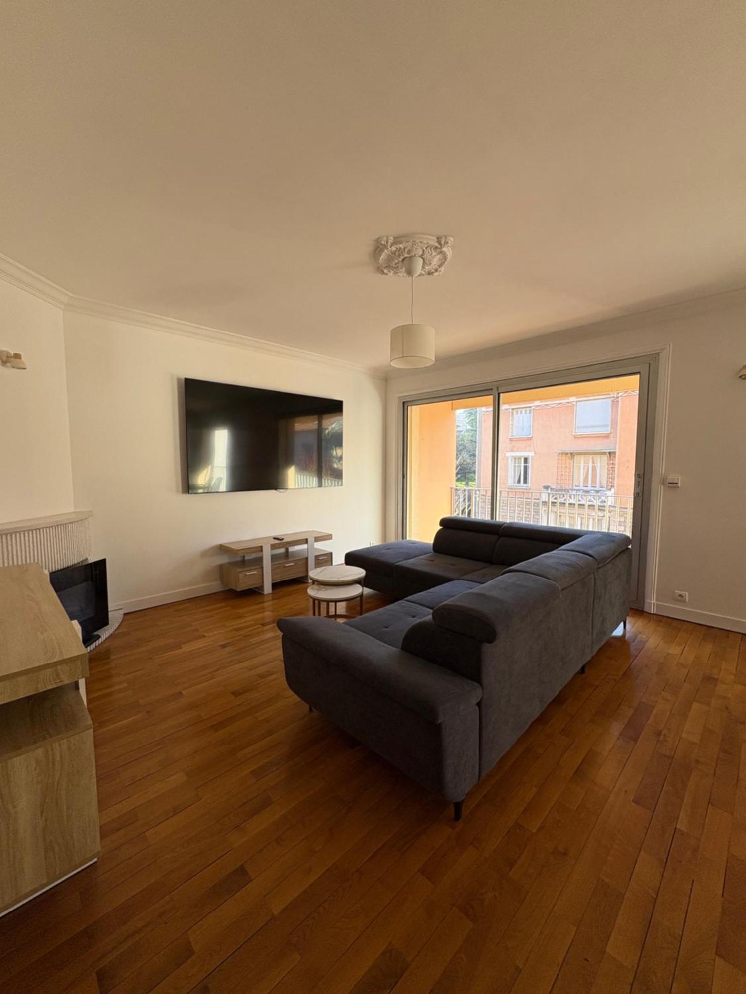 Cit'Hotel Le Chris'Tel Hotel Et Restaurant Le Puy-en-Velay Dış mekan fotoğraf