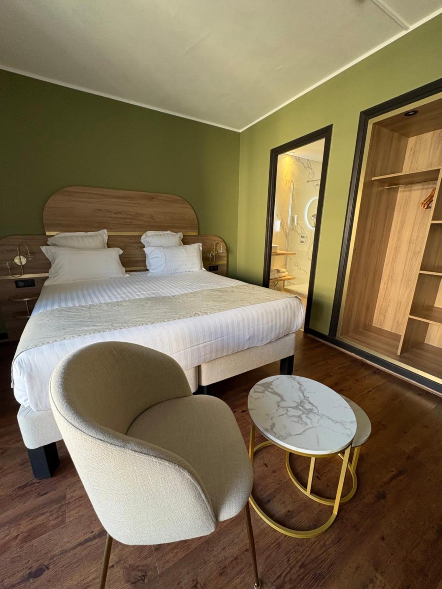 Cit'Hotel Le Chris'Tel Hotel Et Restaurant Le Puy-en-Velay Dış mekan fotoğraf