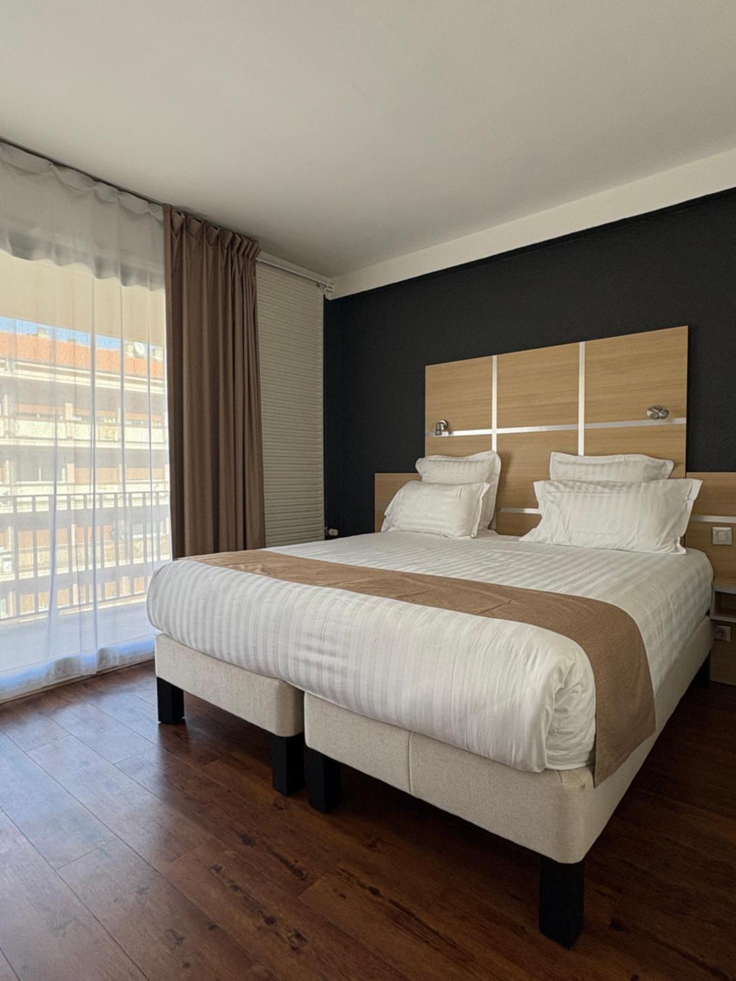 Cit'Hotel Le Chris'Tel Hotel Et Restaurant Le Puy-en-Velay Dış mekan fotoğraf