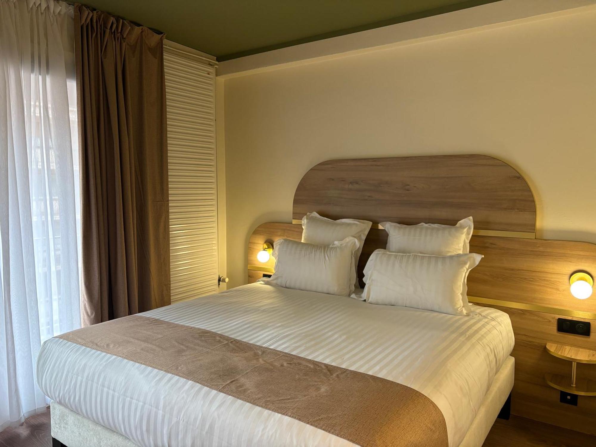 Cit'Hotel Le Chris'Tel Hotel Et Restaurant Le Puy-en-Velay Dış mekan fotoğraf