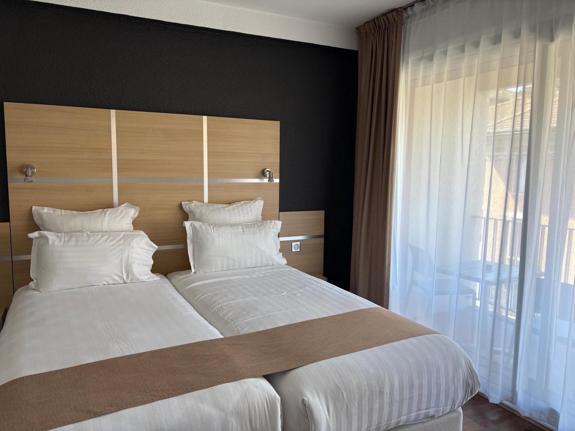 Cit'Hotel Le Chris'Tel Hotel Et Restaurant Le Puy-en-Velay Dış mekan fotoğraf