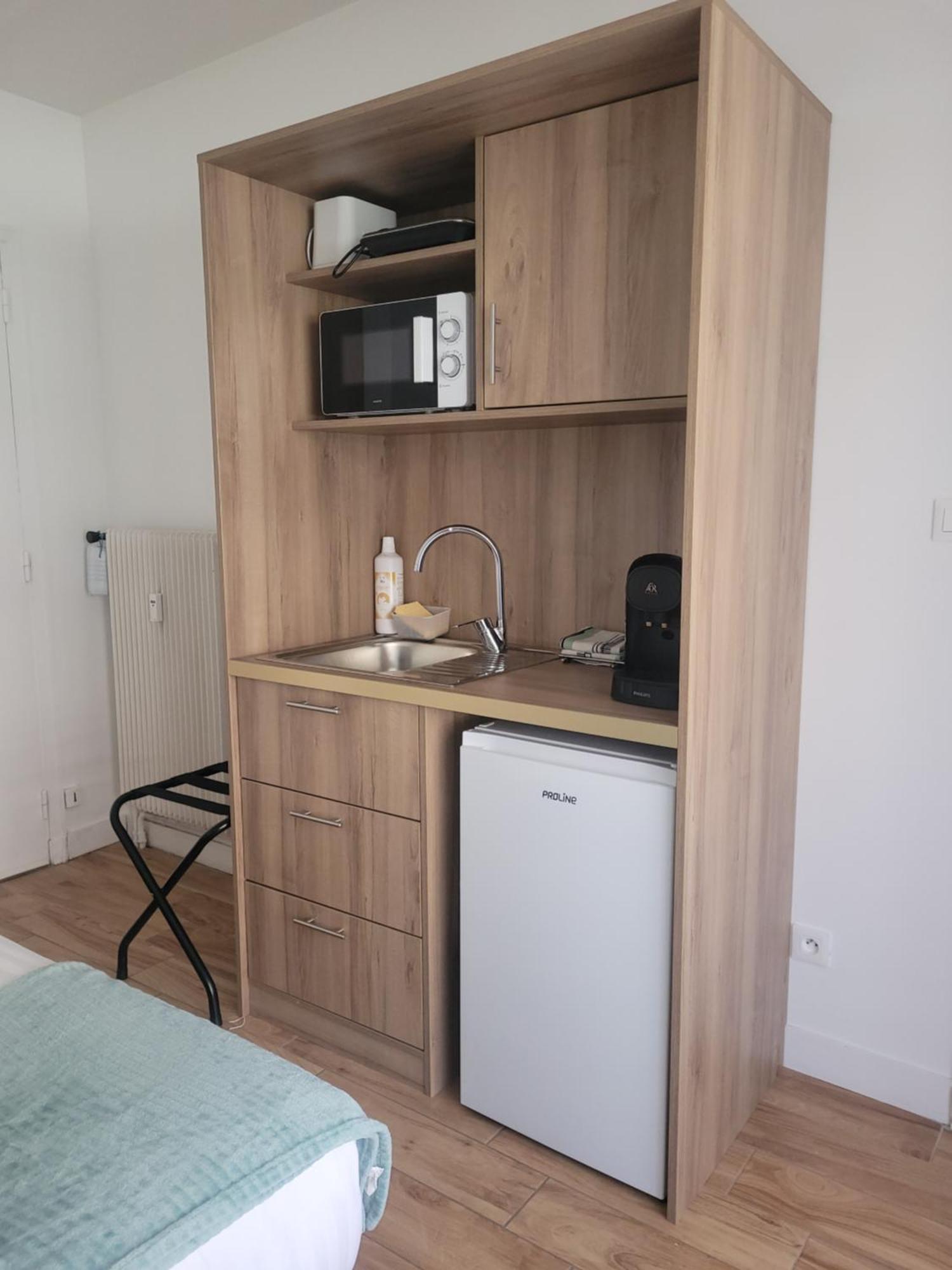 Cit'Hotel Le Chris'Tel Hotel Et Restaurant Le Puy-en-Velay Dış mekan fotoğraf