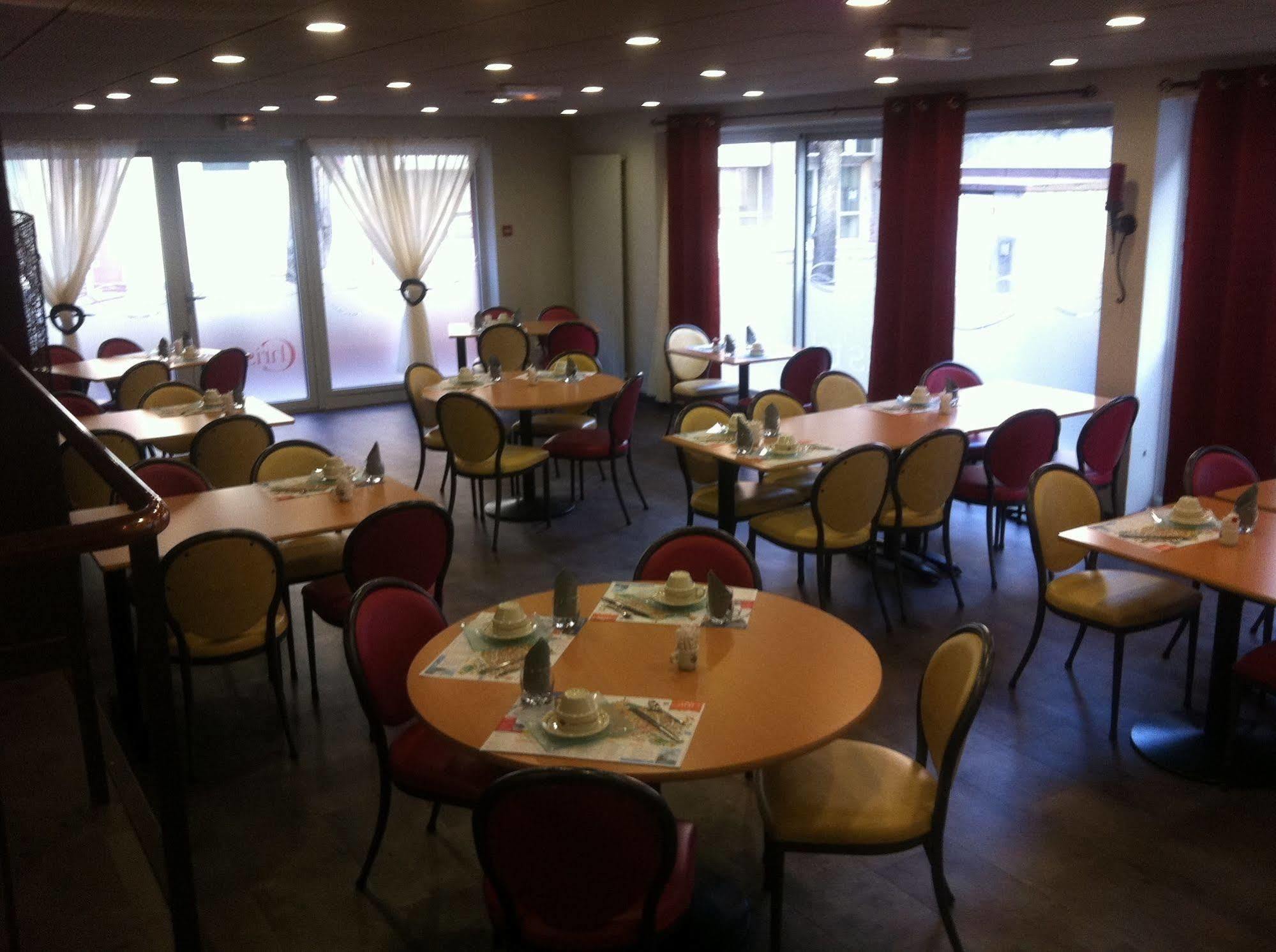 Cit'Hotel Le Chris'Tel Hotel Et Restaurant Le Puy-en-Velay Dış mekan fotoğraf
