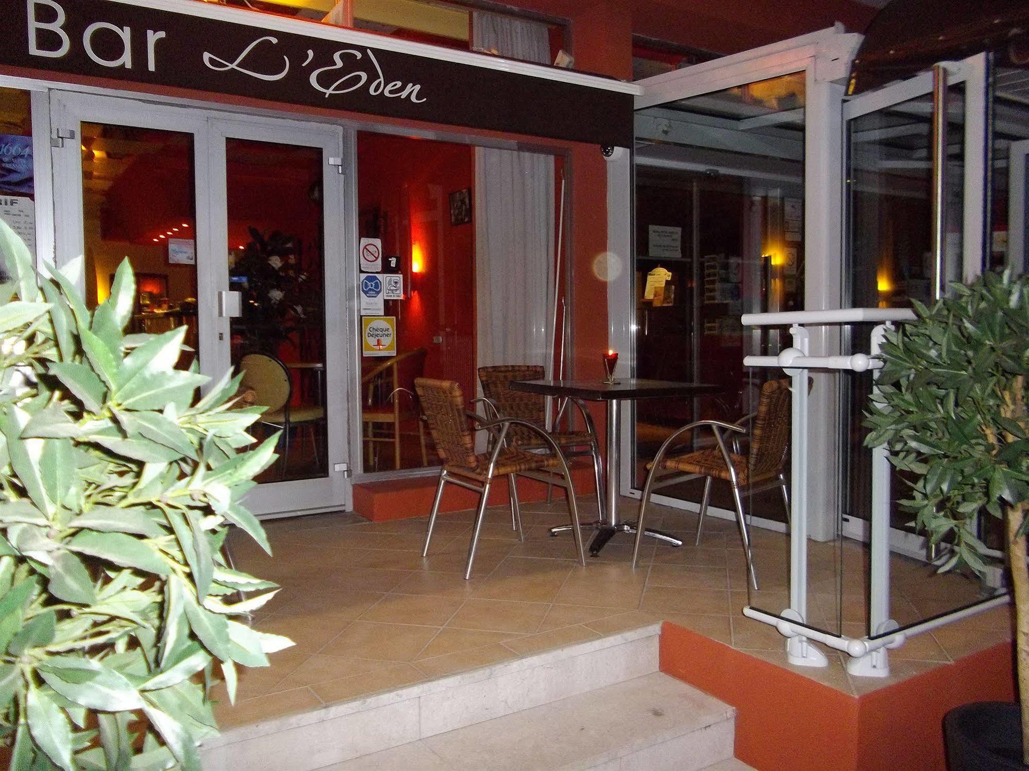 Cit'Hotel Le Chris'Tel Hotel Et Restaurant Le Puy-en-Velay Dış mekan fotoğraf